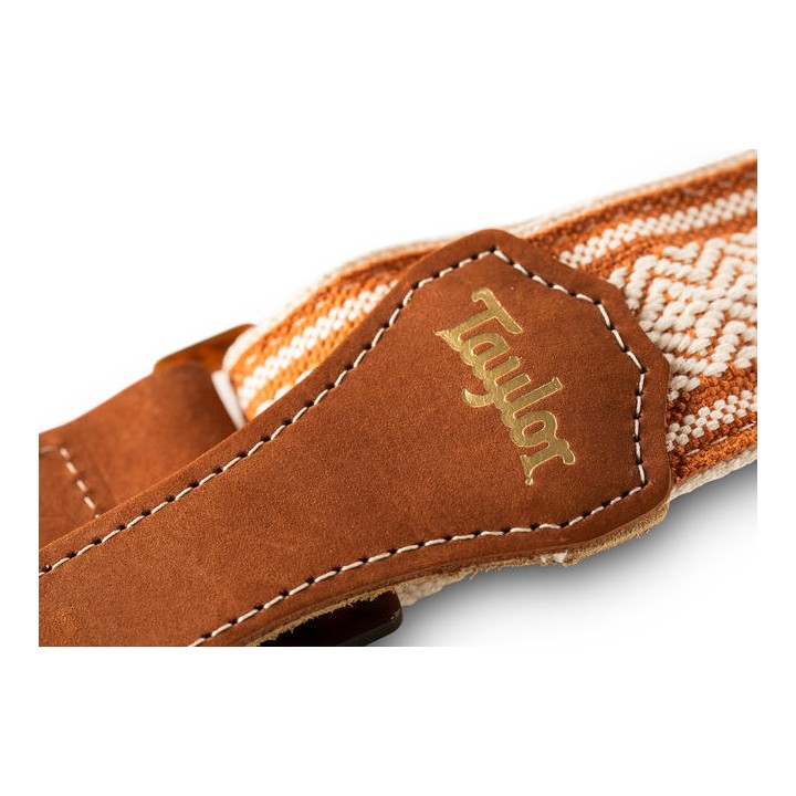 Acquista TAYLOR A200-03 Taylor 2" Academy Jacquard Leather Guitar Strap online | Merula Strumenti Musicali