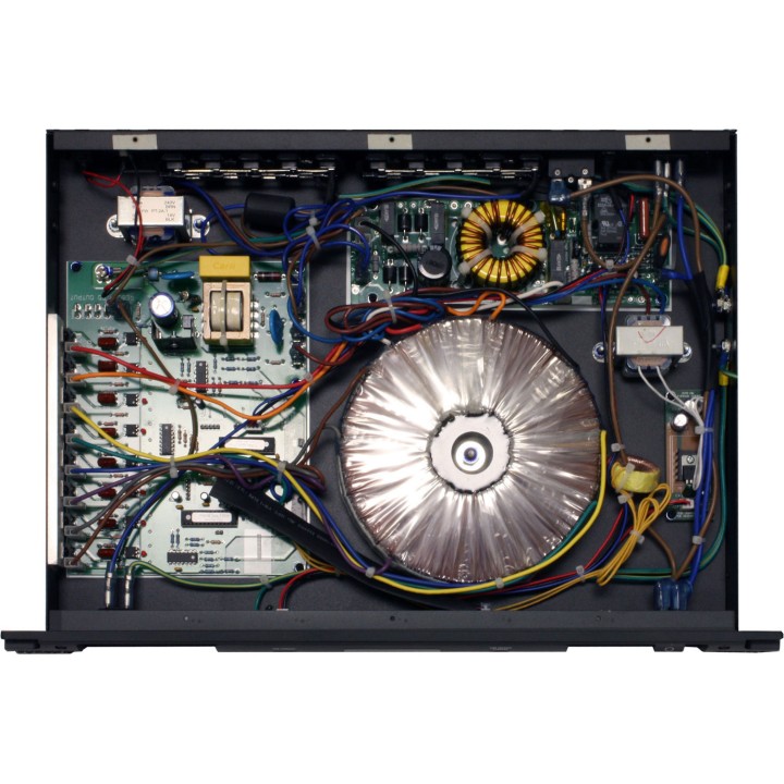 Furman P 1400 ARE | Regolatore di tensione 6A serie Prestige