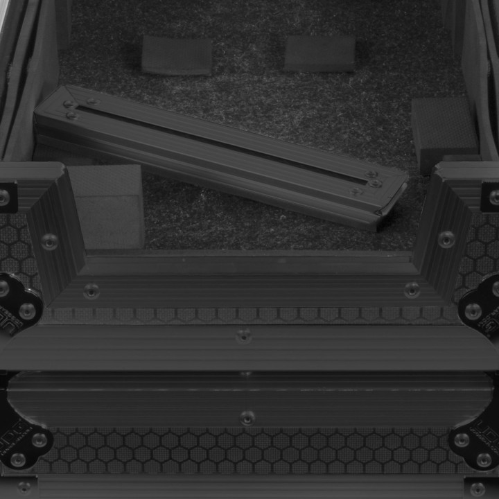 Acquista UDG FC MULTI FORMAT XXL BLACK PLUS online | Merula Strumenti Musicali