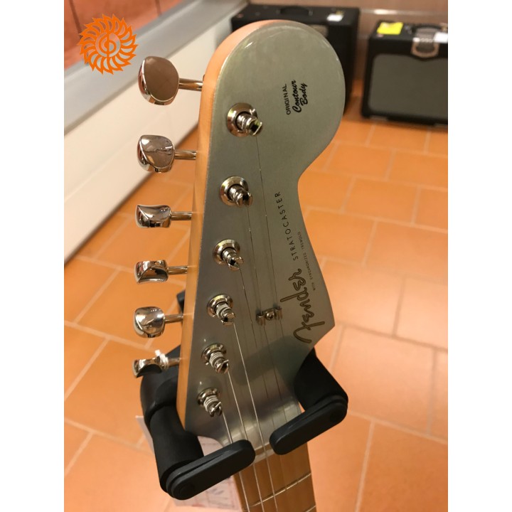 Acquista FENDER H.E.R. Stratocaster, Maple Fingerboard, Chrome Glow online | Merula Strumenti Musicali