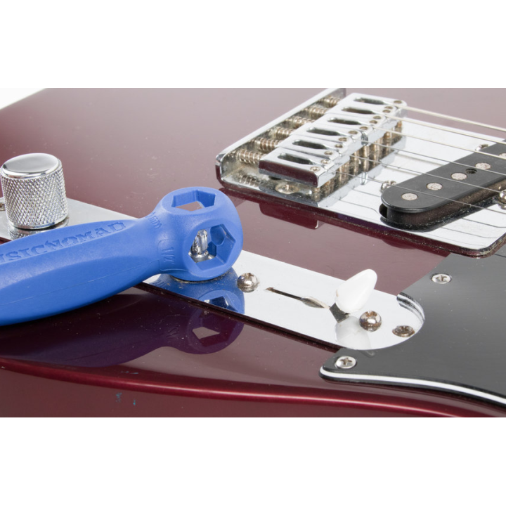 Acquista MUSIC NOMAD MN229 PREMIUM GUITAR TECH SCREWDRIVER AND WRENCH SET online | Merula Strumenti Musicali