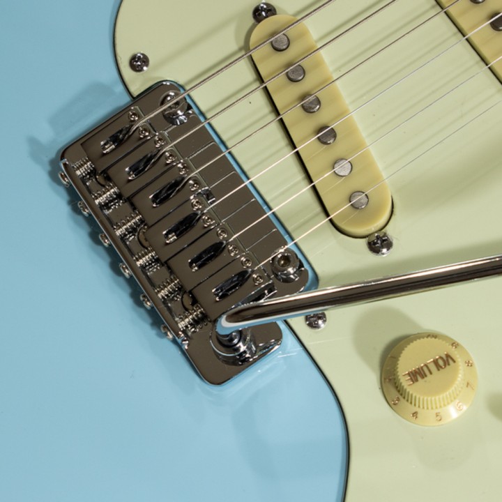 Acquista SCHECTER TRADITIONAL ROUTE 66 CHICAGO S/S/S-S.P.BLU online | Merula Strumenti Musicali