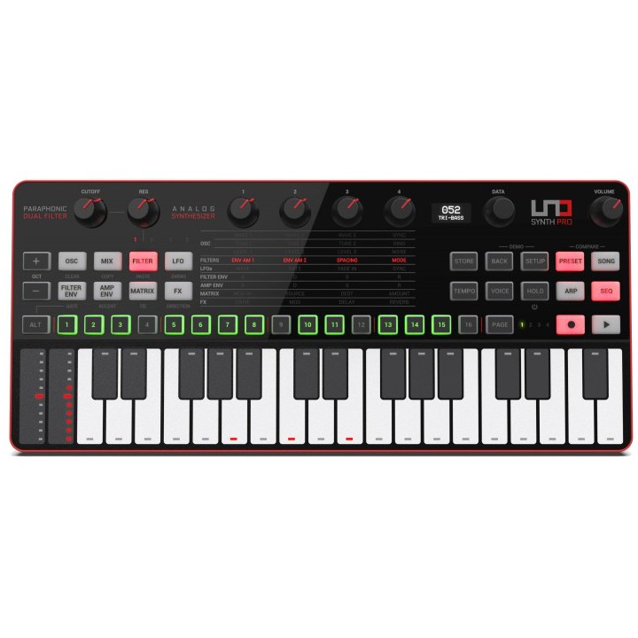 ik multimedia uno synth pro desktop sintetizzatore analogico