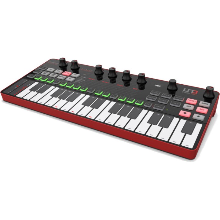 ik multimedia uno synth pro desktop sintetizzatore analogico