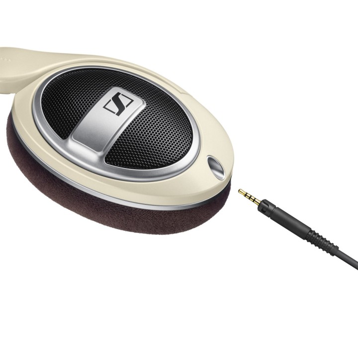 SENNHEISER HD 599