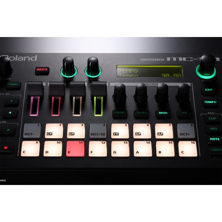 Roland  - Mc-101