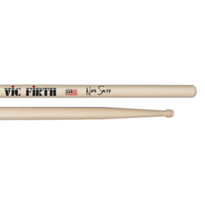 Vic Firth Nate Smith Signature - SS-SNS  Bacchette in hickory, punta legno (barrell)  Diametro: .535" | 1.36cm  Lunghezza: 16" |