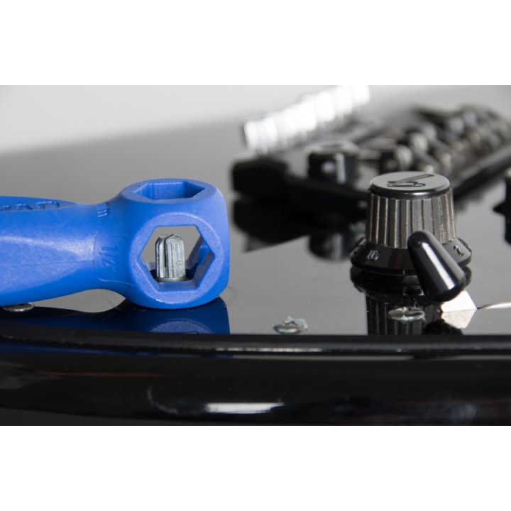 Acquista MUSIC NOMAD MN227 THE OCTOPUS 8 IN 1 TECH TOOL online | Merula Strumenti Musicali