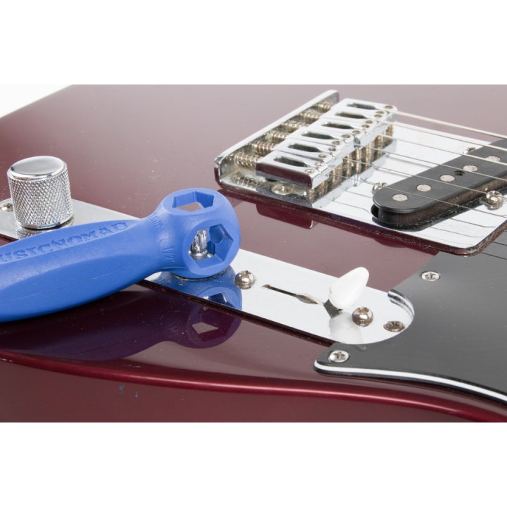 Acquista MUSIC NOMAD MN227 THE OCTOPUS 8 IN 1 TECH TOOL online | Merula Strumenti Musicali