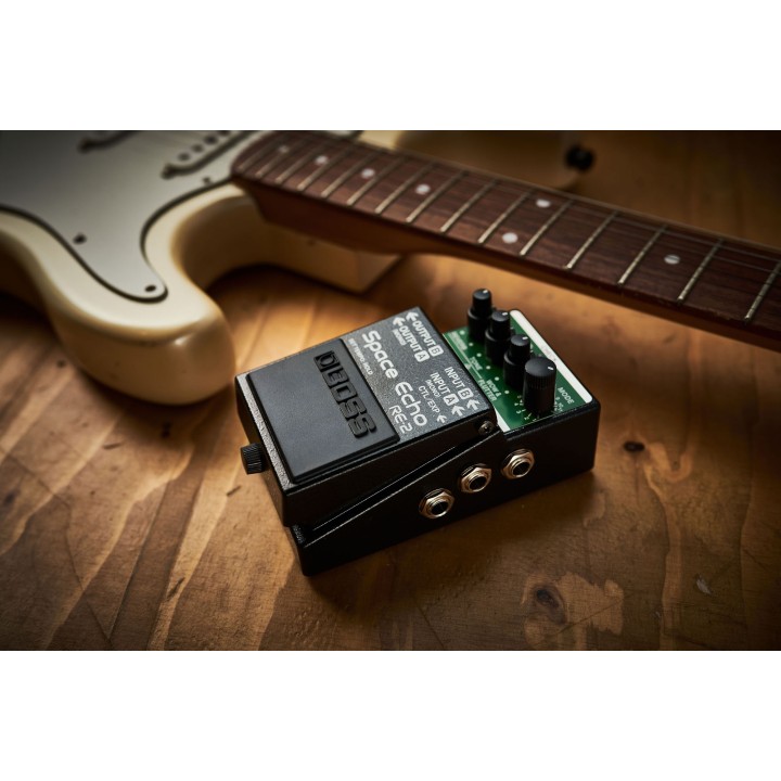 Acquista BOSS RE-2 SPACE ECHO online | Merula Strumenti Musicali
