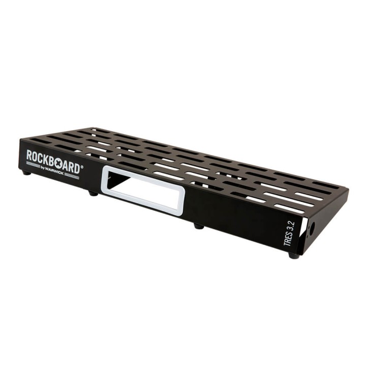 Acquista ROCKBOARD RBO B 3.2 TRES B Pedalboard 59,8X23,4 con borsa online | Merula Strumenti Musicali