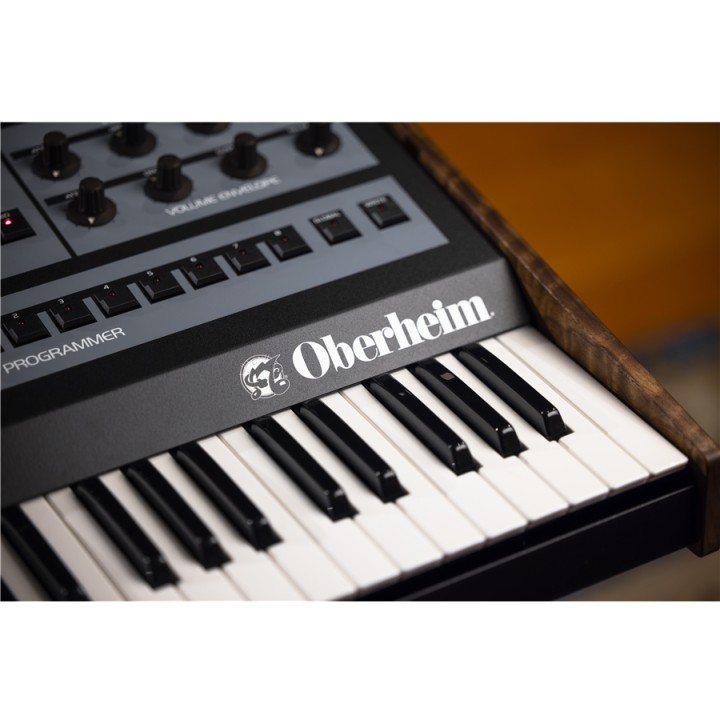 SEQUENTIAL OBERHEIM OB-X8 | Merula Strumenti Musicali