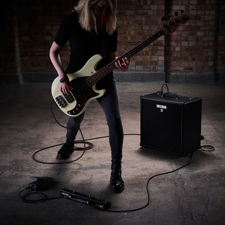 Acquista BOSS KATANA BASS 210B online | Merula Strumenti Musicali