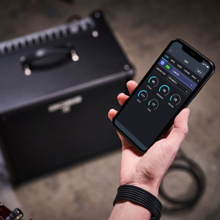 Acquista BOSS KATANA BASS 210B online | Merula Strumenti Musicali