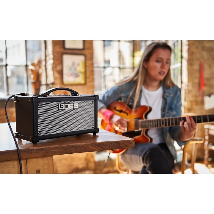 Acquista BOSS Dual Cube Lx online | Merula Strumenti Musicali