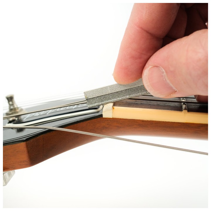 Acquista MUSIC NOMAD MN-MN676 DIAMOND COATED NUT FILE COMPLETE 16PCS online | Merula Strumenti Musicali