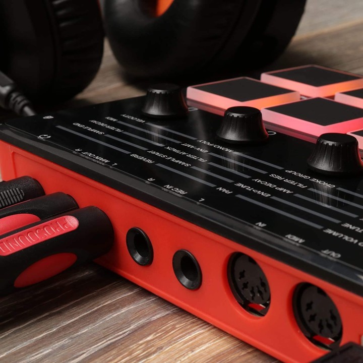Acquista AKAI MPX16 online | Merula Strumenti Musicali