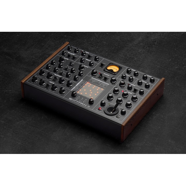 erica synths syntrx ii sintetizzatore modulo