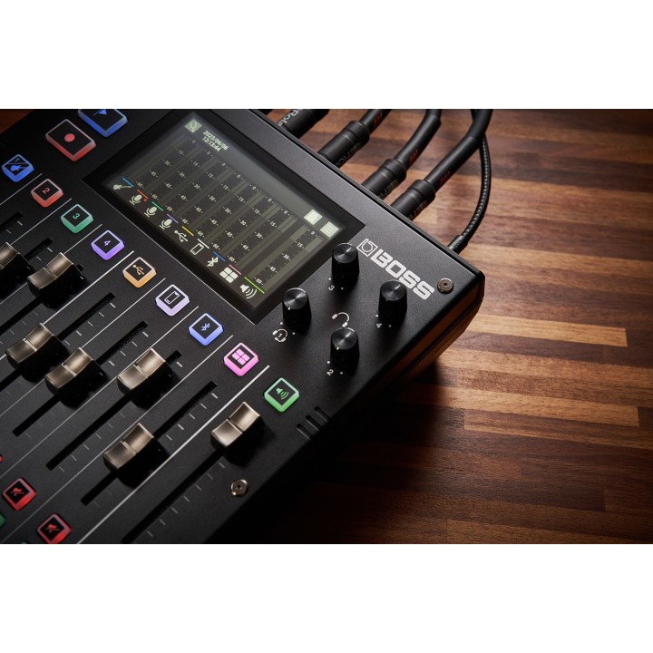 Acquista BOSS GCS-8 MIXER FOR STREAMING online | Merula Strumenti Musicali