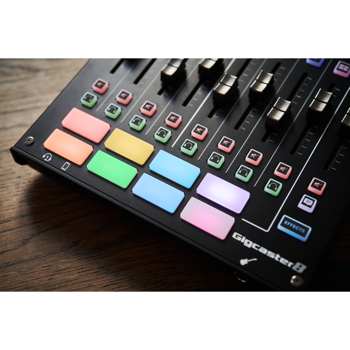 Acquista BOSS GCS-8 MIXER FOR STREAMING online | Merula Strumenti Musicali