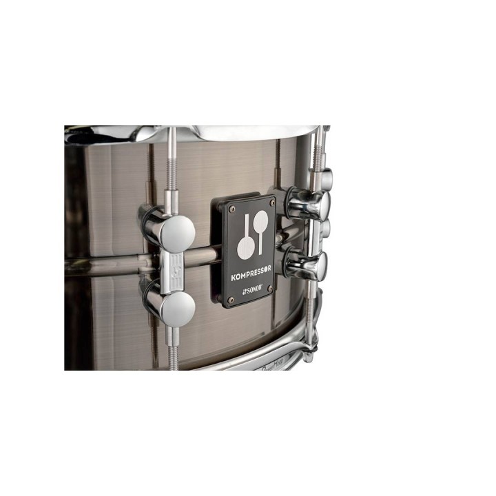 Acquista SONOR KOMPRESSOR SNARE BRASS BLACK NICKEL PLATED - KS13X07SDB online | Merula Strumenti Musicali