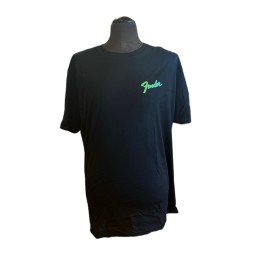 Acquista FENDER T-SHIRT 2 XL NERA online | Merula Strumenti Musicali