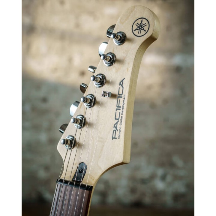 Acquista YAMAHA PACIFICA112VYNS online | Merula Strumenti Musicali
