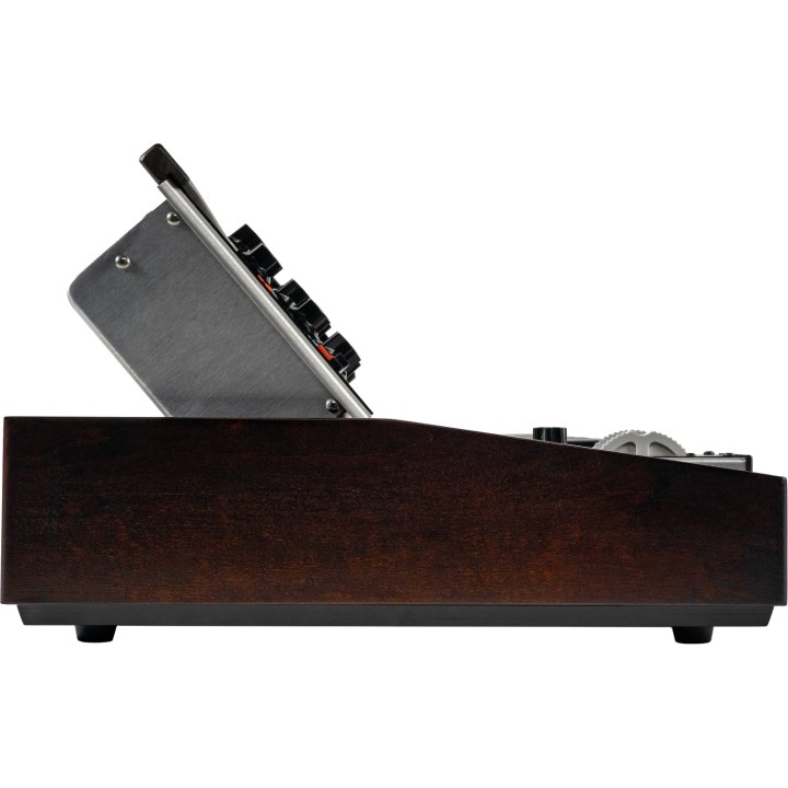 moog-music-minimoog-model-d-2022-synth