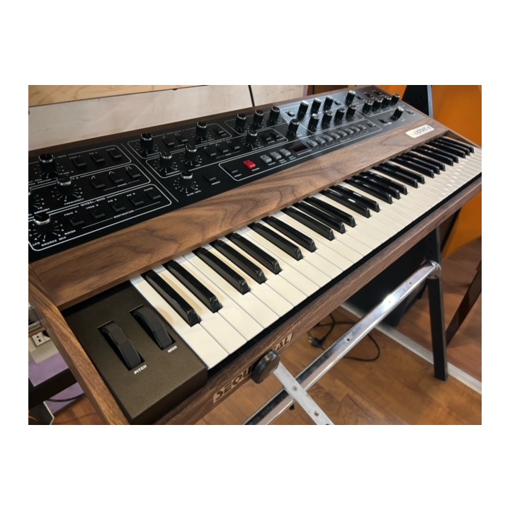 moog-music-minimoog-model-d-2022-synth