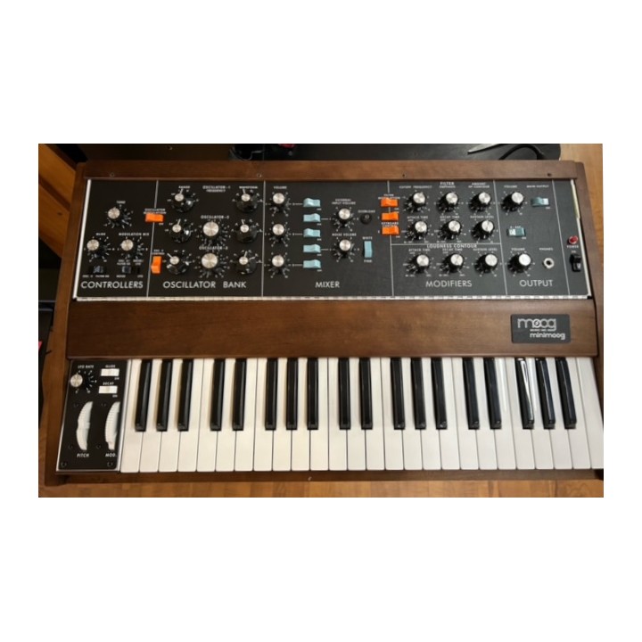 moog-music-minimoog-model-d-2022-synth
