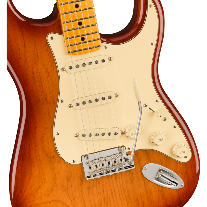 Acquista FENDER Am Pro II Strat Mn Ssb  0113902747 online | Merula Strumenti Musicali