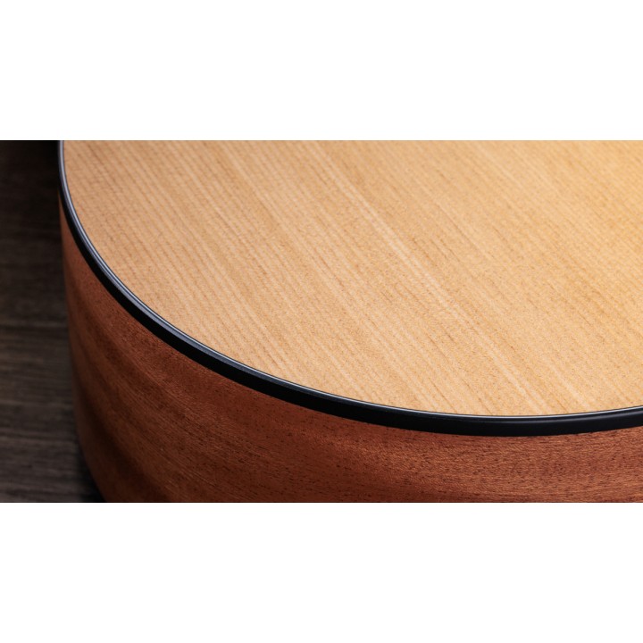 Taylor - 117E tavola in abete Torrefatto ed una catenatura asimmetrica (C-Class)
