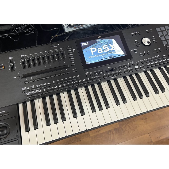 Acquista KORG PA5X 61 (EX DEMO) (EX-DEMO) online | Merula Strumenti Musicali