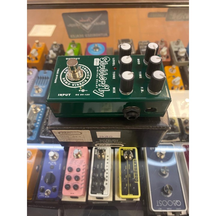 Acquista AMT SY-1 Stutterfly Digital Delay online | Merula Strumenti Musicali