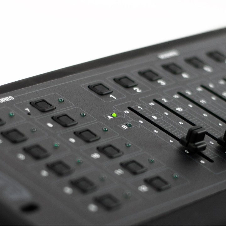 Acquista AMERICAN DJ DMX OPERATOR 1 online | Merula Strumenti Musicali