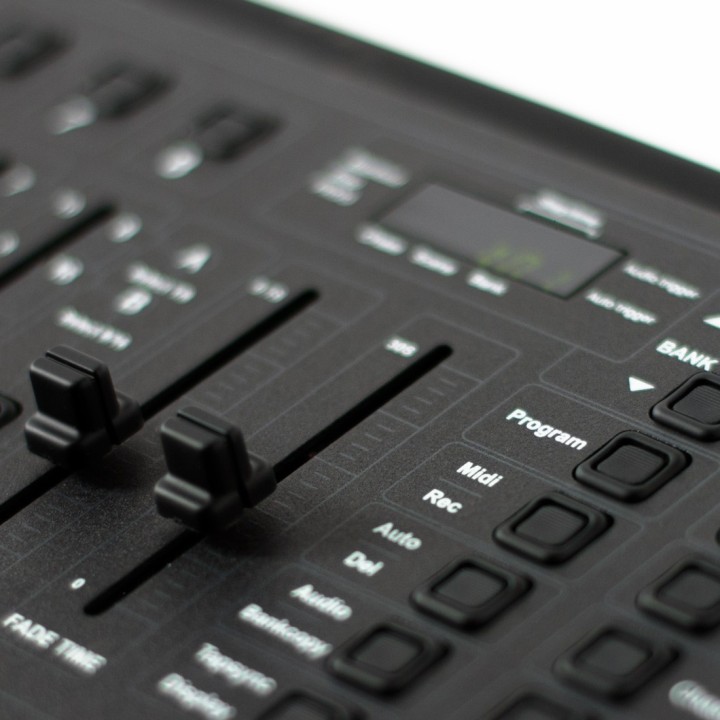 Acquista AMERICAN DJ DMX OPERATOR 1 online | Merula Strumenti Musicali