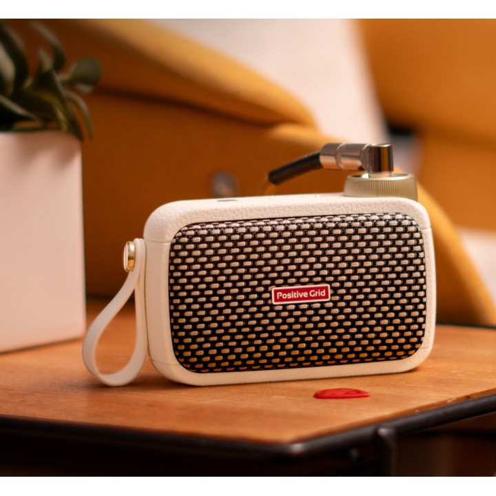 Acquista POSITIVE GRID Spark Go Pearl White online | Merula Strumenti Musicali