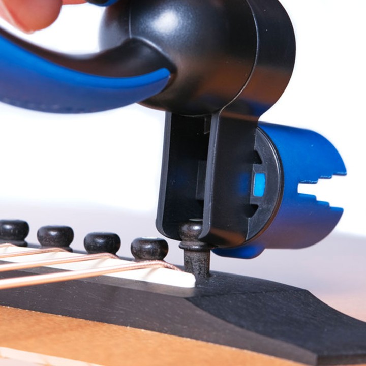 Acquista MUSIC NOMAD MN-MN223 GRIP ONE - ALL IN ONE STRING WINDER + CUTTER + PUL online | Merula Strumenti Musicali