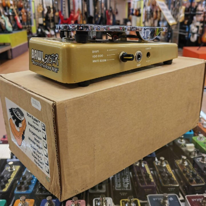 Snarling Dogs | Bawl Buster Bass Wah