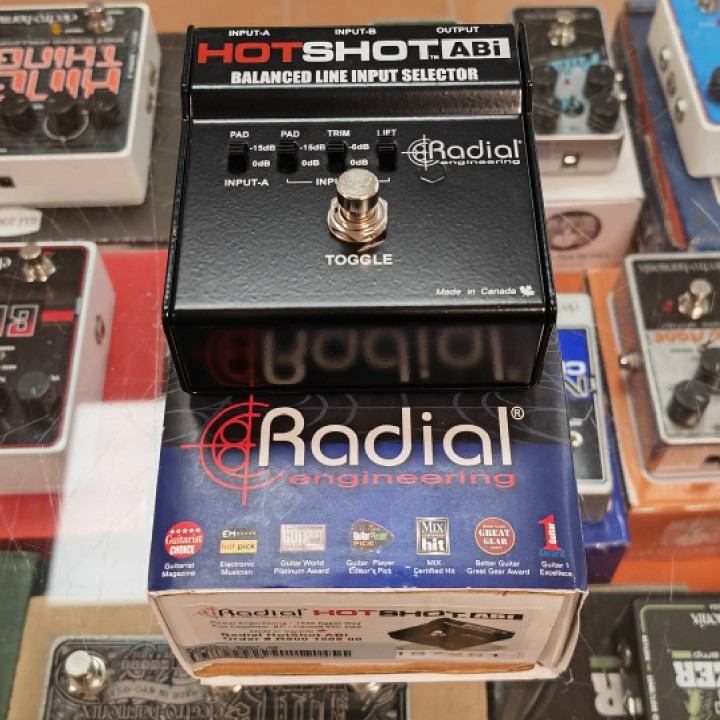 Radial | Hot Shot ABi Switcher XLR