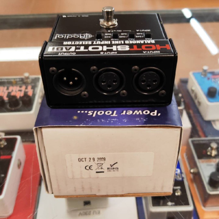 Radial | Hot Shot ABi Switcher XLR