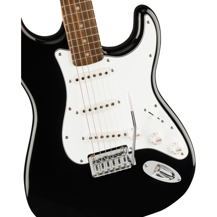 Acquista SQUIER Affinity Series Stratocaster Mustang Micro Pack, Laurel Fingerboard, Black, G online | Merula Strumenti Musicali