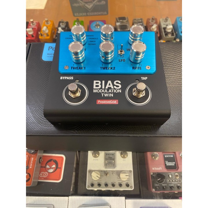 Positive Grid Bias Modulation Twin, Pedale per chitarra con più modulazioni. MERULA