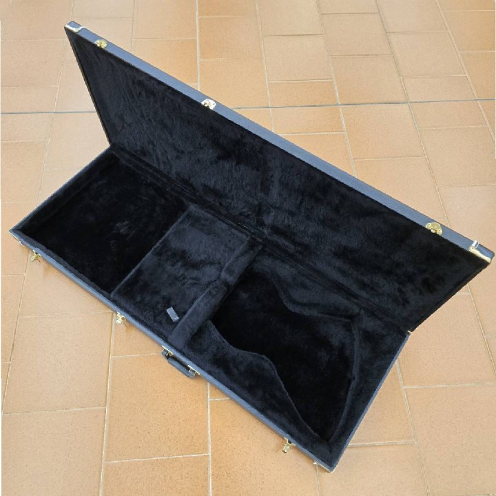 Dean | Case per basso Demonator