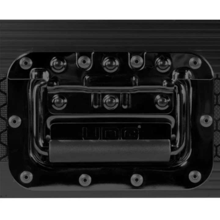 Acquista UDG U91087BL - ULTIMATE FLIGHT CASE PIONEER OPUS-QUAD BLACK PLUS (L&W) online | Merula Strumenti Musicali