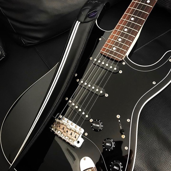 Acquista RIGHTON! RACE BLACK online | Merula Strumenti Musicali