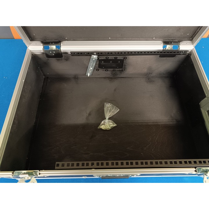 Acquista Rch Flight Case Per Ddx 3216 (EX-DEMO) online | Merula Strumenti Musicali