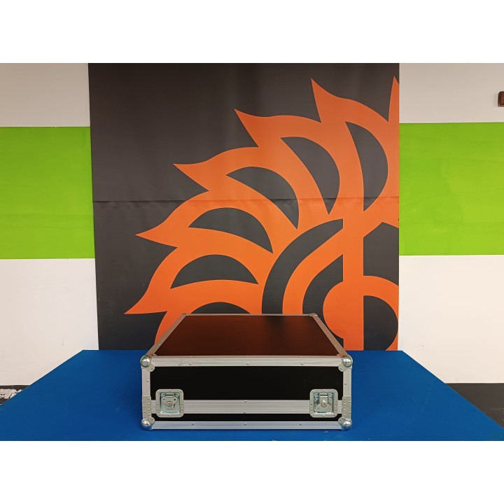 Acquista Rch Flight Case Per Ven 240 (EX-DEMO) online | Merula Strumenti Musicali
