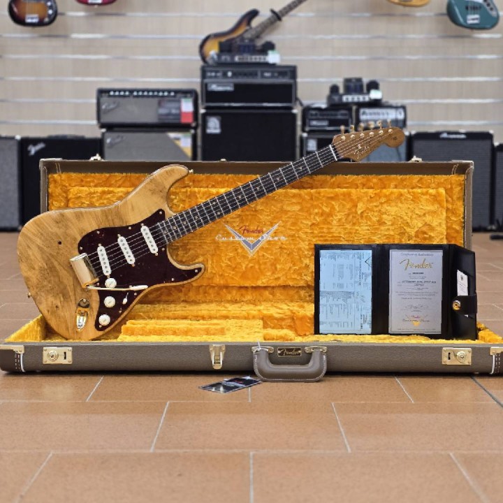 Acquista FENDER Artisan Maple Burl Strat Nos, Ebony Madagascar Fingerboard, Aged Natural - Cu online | Merula Strumenti Musicali
