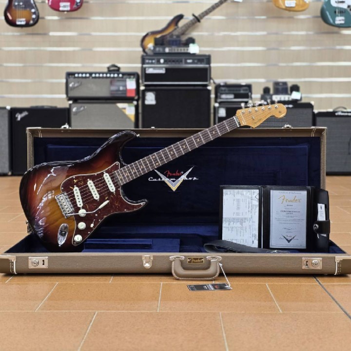 Fender Custom Shop | 2023 Collection LTD Roasted Pine Strat - DLX Closet Classic, Chocolate 3-Color Sunburst